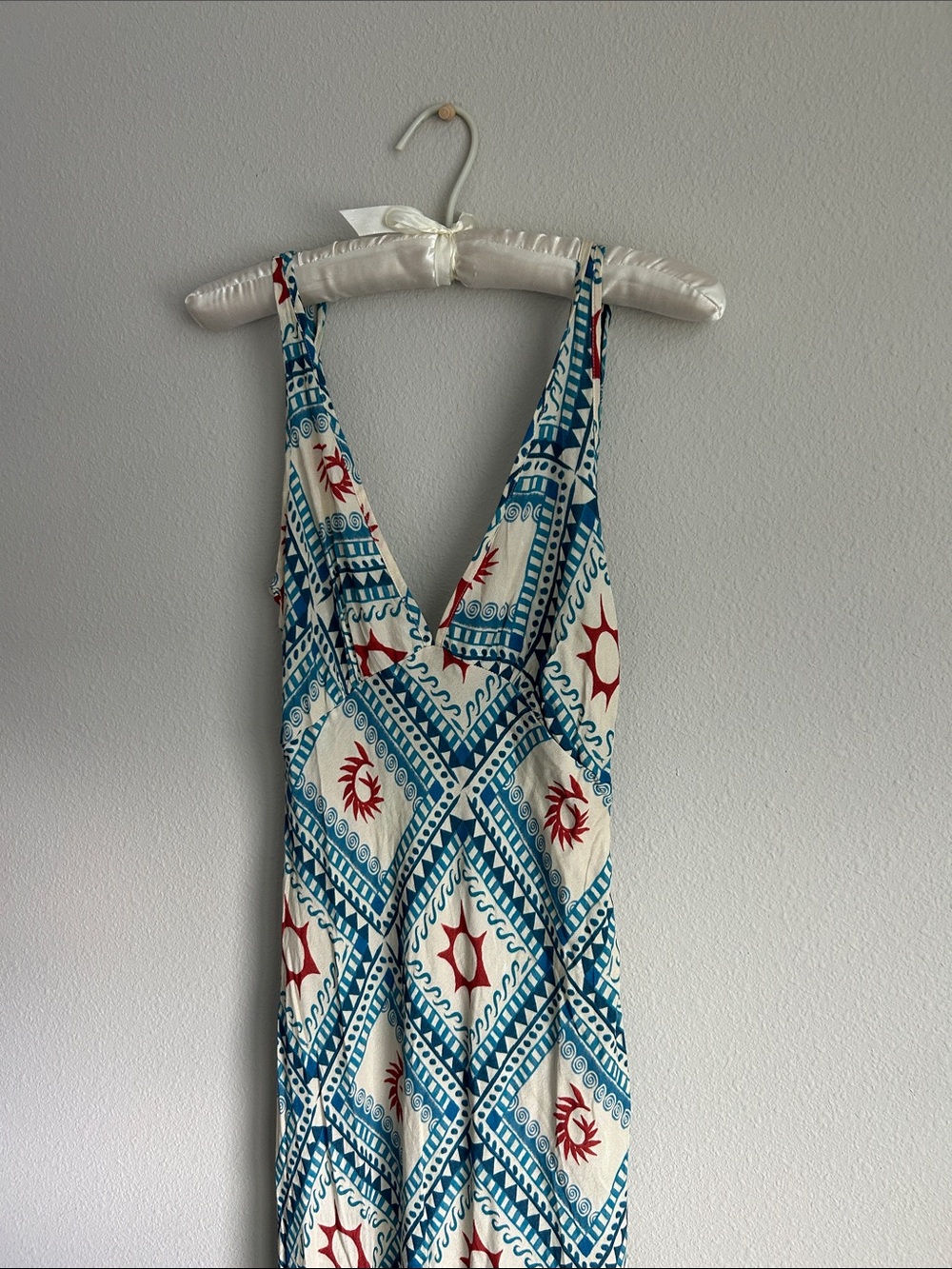VRG GRL Sleeveless Blue & White V Neck Maxi Dress with Geometric Print - Picture 7 of 15
